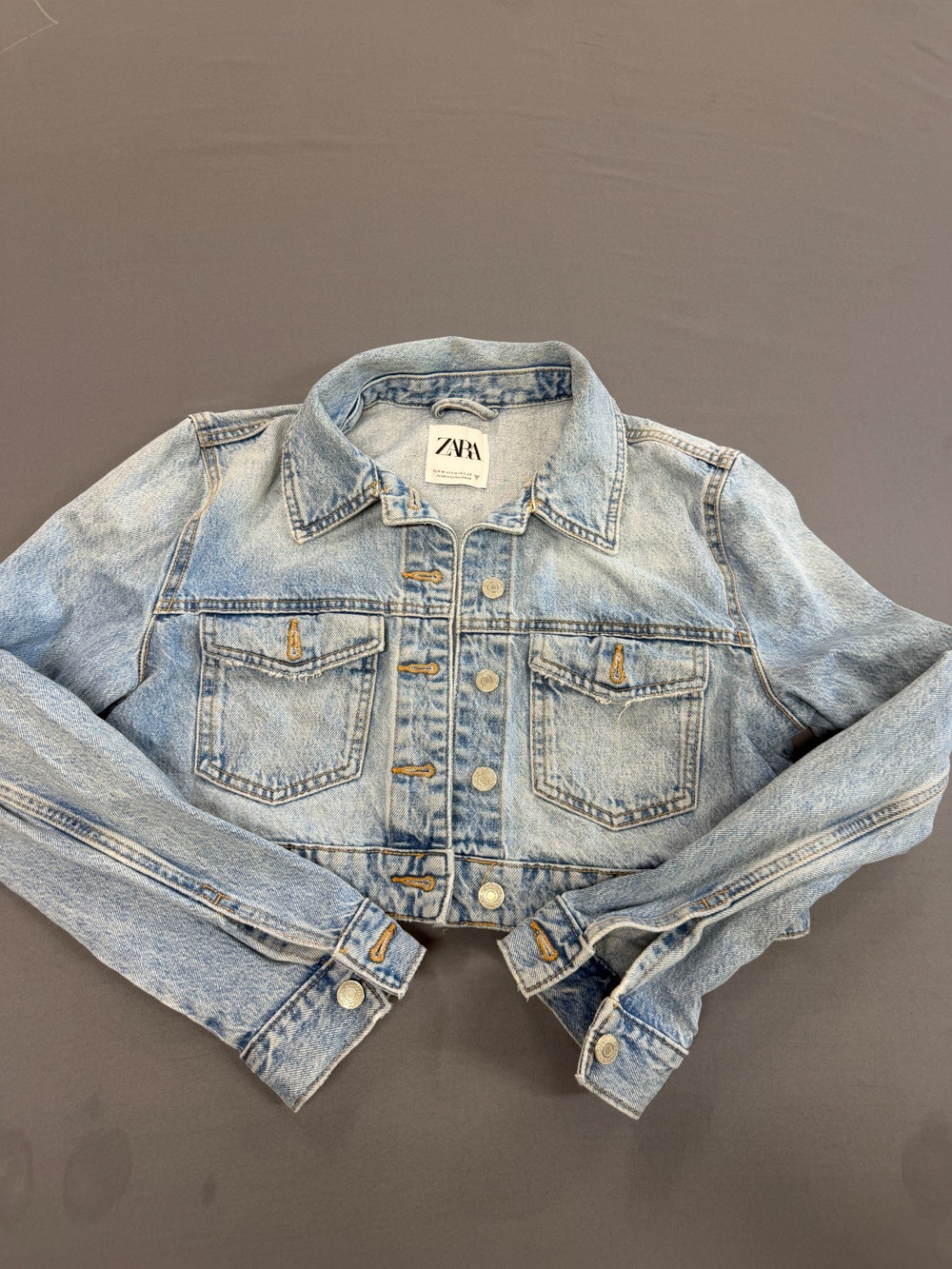 ZARA Women's Medium Cropped Denim Jacket Light Wash Blue Distressed Jean Jacket